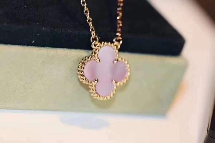 【Valleron Jewelry】CLOVER MINI 9.5mm Pink Necklace - Image 5