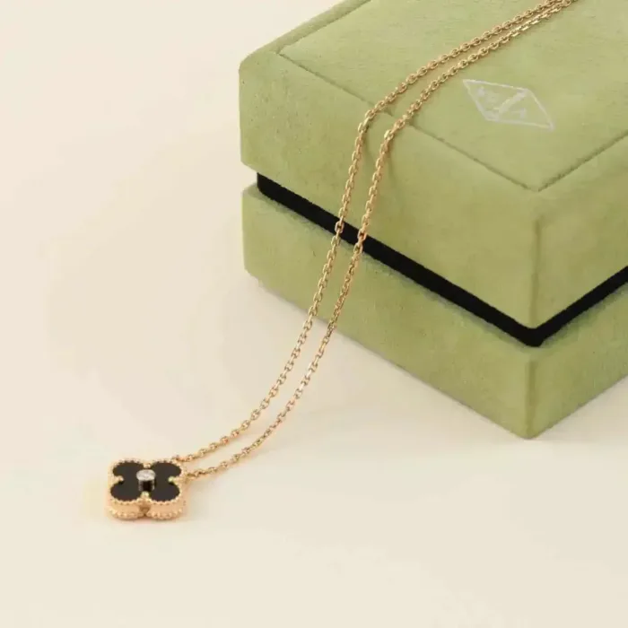 【Valleron Jewelry】CLOVER 15MM DIAMOND ONYX NECKLACE - Image 2