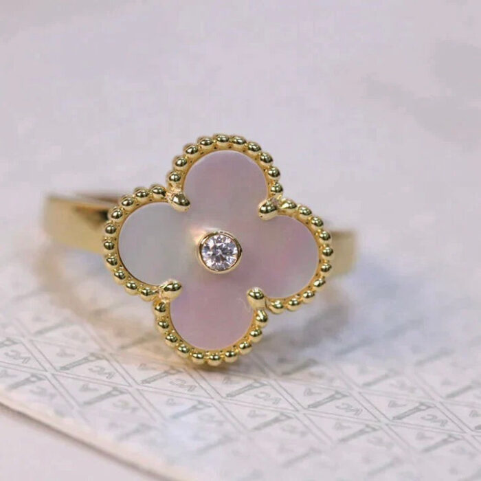 【Valeron Jewelry】CLOVER PINK MOP RING GOLD DIAMOND - Image 2