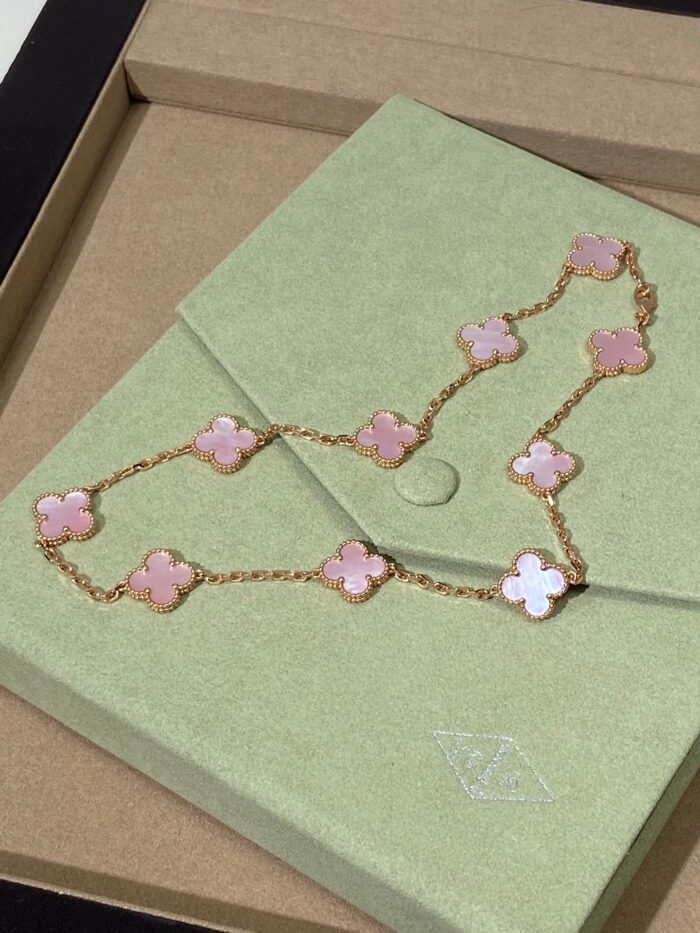 【Valerone Jewelry】Pink Necklace with Ten Clover Designs - Image 5
