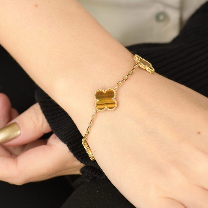 【Valerone Jewelry】CLOVER  5 MOTIFS TIGER EYE BRACELET - Image 3