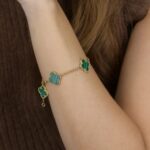 【Valleron Jewelry】CLOVER 5 MOTIFS MALACHITE BRACELET - Image 3