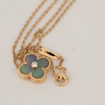 【Valleron Jewelry】CLOVER 15MM DIAMOND AND MOTHER-OF-GREY NECKLACE - Image 2