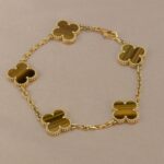 【Valerone Jewelry】CLOVER  5 MOTIFS TIGER EYE BRACELET - Image 4