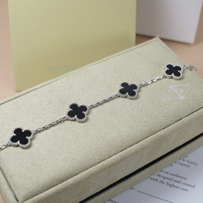 【Valleron Jewelry】CLOVER 5 MOTIF ONYXS  BRACELET SILVER - Image 4