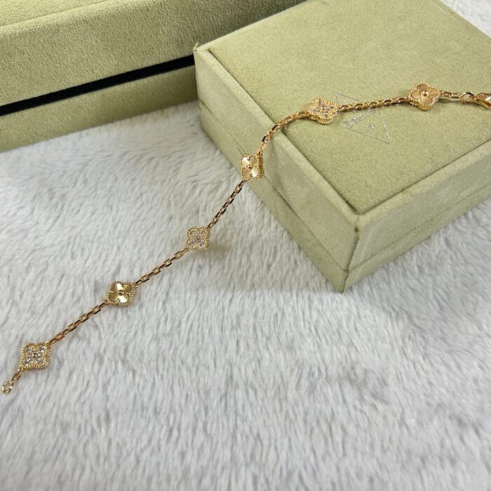 【Valeron Jewelry】CLOVER 6 MOTIF DIAMOND LASER BRACELET - Image 4