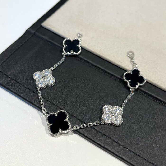 【Valleron Jewelry】CLOVER 5 MOTIF ONYXS DIAMOND BRACELET SILVER - Image 2