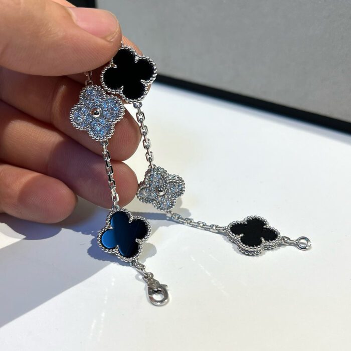 【Valleron Jewelry】CLOVER 5 MOTIF ONYXS DIAMOND BRACELET SILVER - Image 3