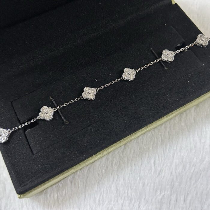 【Valeron Jewelry】CLOVER 6 MOTIF DIAMOND BRACELET - Image 8