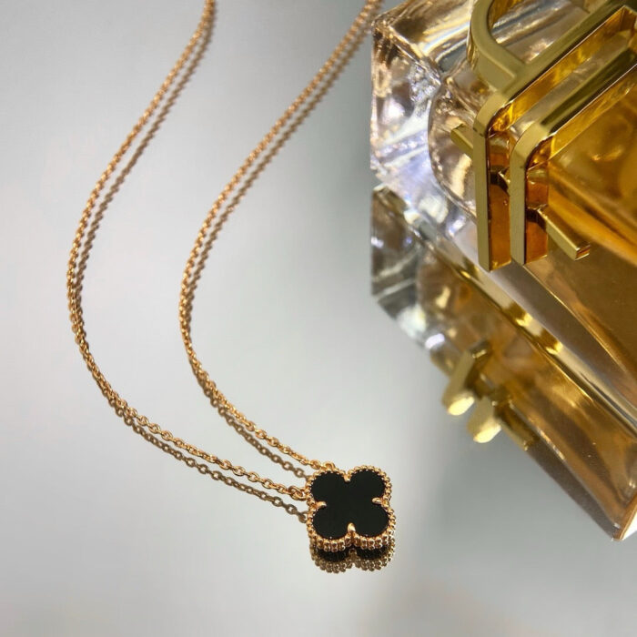 【Valerone Jewelry】CLOVER 15MM BLACK ONYX SINGLE FLOWER NECKLACE - Image 4