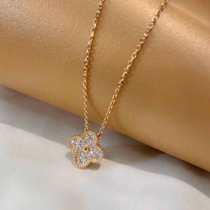 【Valleron Jewelry】CLOVER 15MM DIAMOND SINGLE FLOWER NECKLACE - Image 3