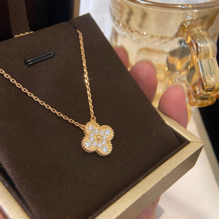 【Valleron Jewelry】CLOVER 15MM DIAMOND SINGLE FLOWER NECKLACE - Image 6