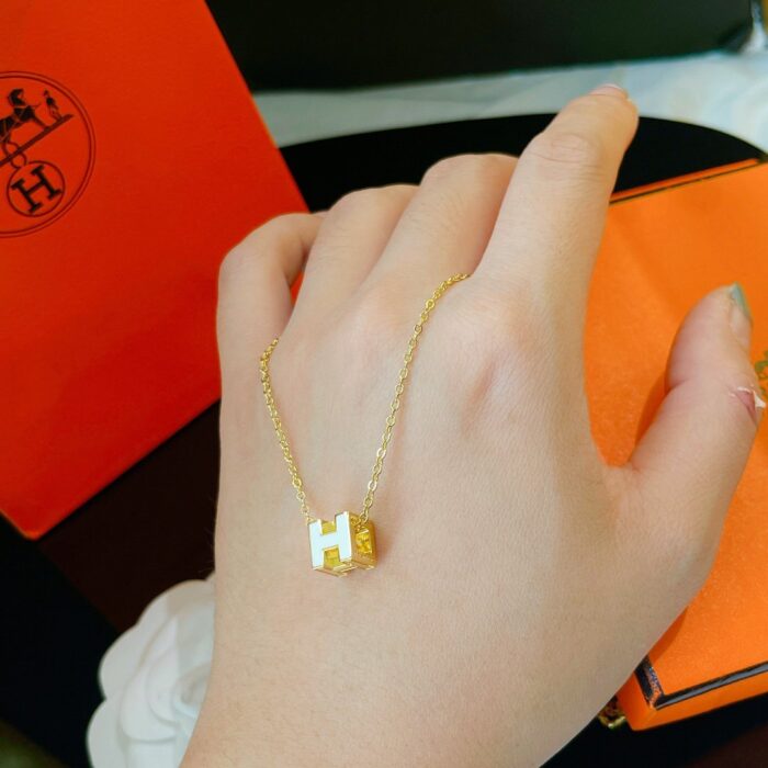 【Valleron Jewelry】H WHITE SQUARE GOLD NECKLACE - Image 5