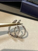 【Valeron Jewelry】Hollow Design Four-Leaf Clover Flower Shape Ring - Image 4