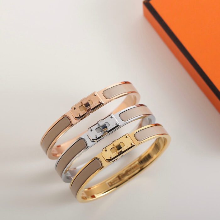 【Valeron Jewelry】HM KELLY GREY BRACELET - Image 1