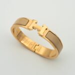 【Valeron Jewelry】H GREY BRACELET - Image 4