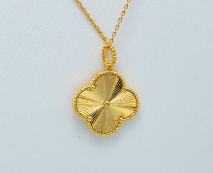 【Valeron Jewelry】CLOVER 25MM PEDANT NECKLACE GOLD - Image 3