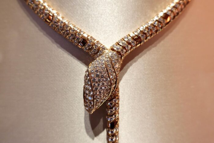 【Valeron Jewelry】HAUTE COUTURE GOLD SERPENTI NECKLACE - Image 8