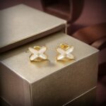 【Valeron Jewelry】JEUX DE WHITE MOP GOLD DIAMOND EARRINGS