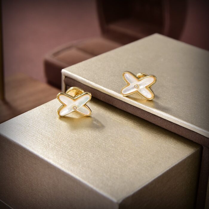 【Valeron Jewelry】JEUX DE WHITE MOP GOLD DIAMOND EARRINGS - Image 4