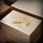 【Valeron Jewelry】JEUX DE WHITE MOP GOLD DIAMOND EARRINGS - Image 5