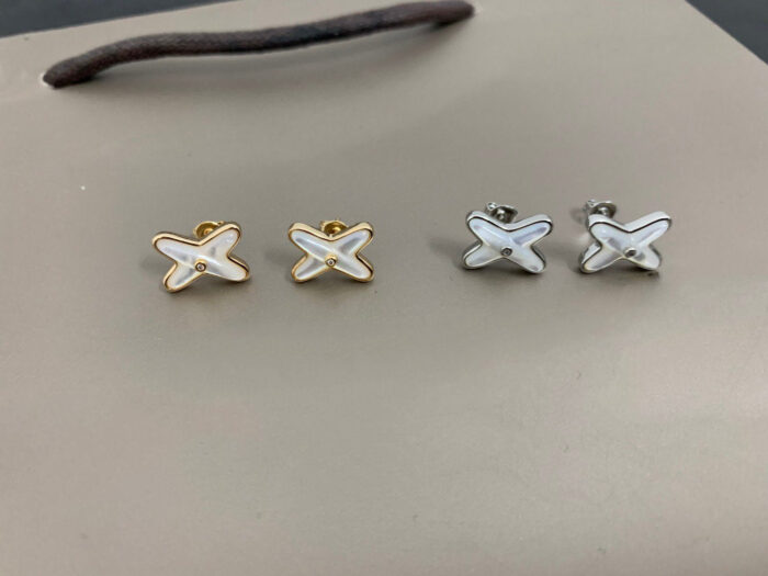 【Valeron Jewelry】JEUX DE WHITE MOP SILVER DIAMOND EARRINGS - Image 6