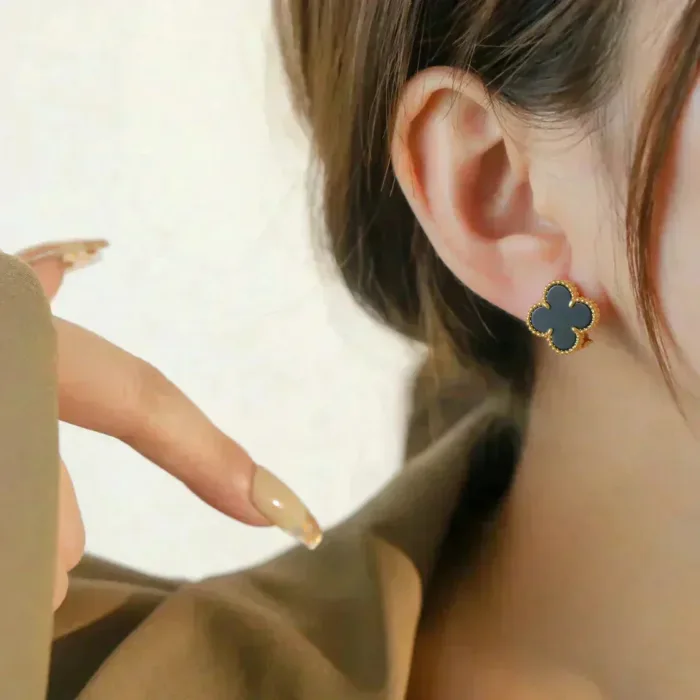 【Valeron Jewelry】CLOVER MEDIUM 1 MOTIFS  ONYX STUD EARRINGS - Image 5