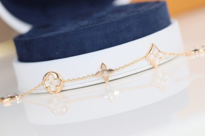【Valleron Jewelry】LEAF CLOVER BRACELET - Image 1