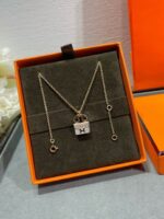 【Valleron Jewelry】H CIRCE MOISSANITE PENDANT NECKLACE GOLD