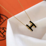 【Valleron Jewelry】HM CLIC BLACK ENAMEL GOLD NECKLACE - Image 6