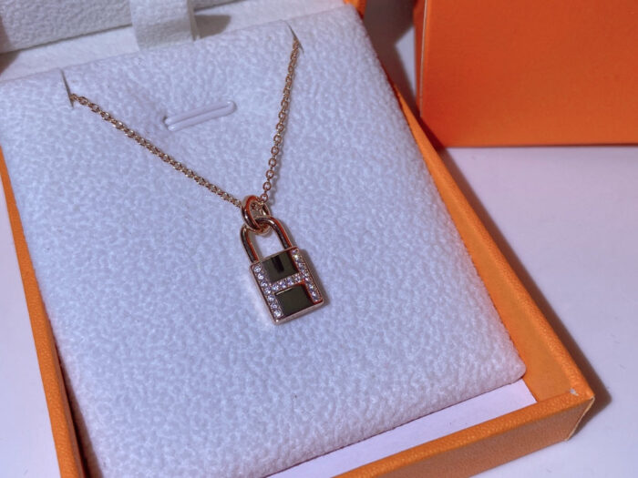 【Valleron Jewelry】HM ADVANCED NICHE LOCK HEAD NECKLACE DIAMONDS - Image 2