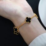 【Valerone Jewelry】CLOVER  5 MOTIFS BLACK ONYX BRACELET - Image 5