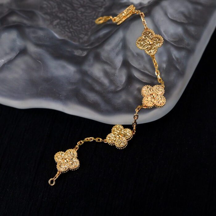 【Valleron Jewelry】CLOVER 5 MOTIFS BRONZING BRACELET - Image 5
