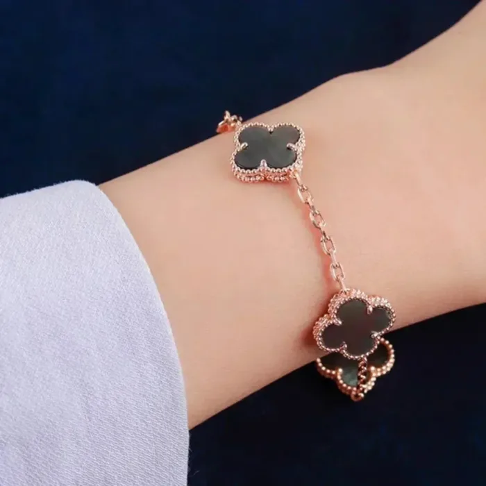 【Valleron Jewelry】CLOVER 5 MOTIF GRAY MOP  BRACELET - Image 7