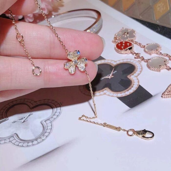 【Valerone Jewelry】FRIVOLE GOLD FLOWER DIAMOND BRACELET - Image 4