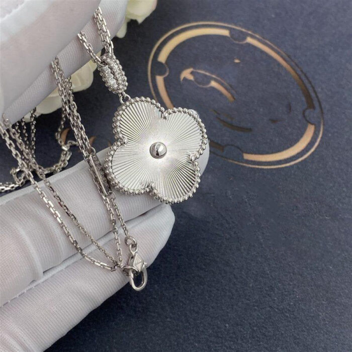 【Valeron Jewelry】CLOVER 25MM SILVER BIG CLOVER NECKLACE - Image 3