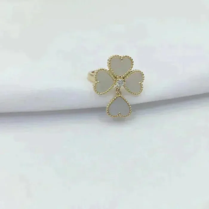 【Valeron Jewelry】SWEET CLOVER WHITE MOP RING - Image 2