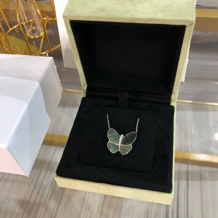 【Valeron Jewelry】LARGE BUTTERFLY SILVER PENDANT DIAMOND NECKLACE - Image 1