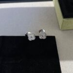 【Valeron Jewelry】CLOVER MINI DIAMOND STUD EARRINGS - Image 5