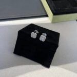 【Valeron Jewelry】CLOVER MINI DIAMOND STUD EARRINGS - Image 8
