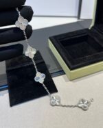 【Valleron Jewelry】CLOVER SILVER 5 MOTIFS BRACELET - Image 2