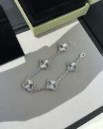 【Valleron Jewelry】CLOVER SILVER 5 MOTIFS BRACELET - Image 9